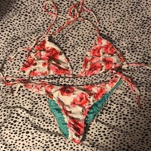 Guess bikini